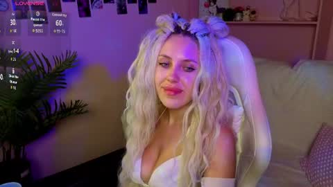 _amymoore online show from August 13, 2:36 am