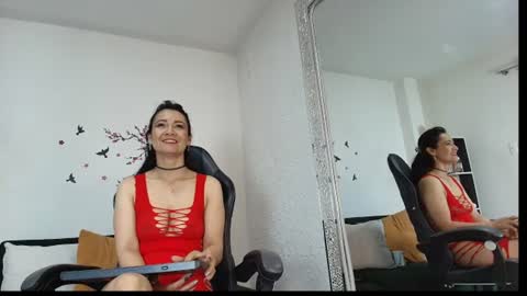 Anais online show from August 9, 6:36 am