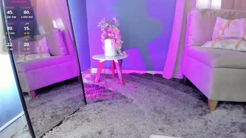      online show from August 4, 10:51 pm