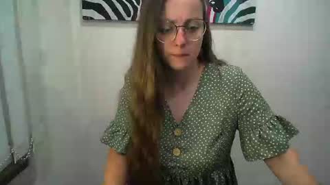 Anna online show from August 2, 10:33 am
