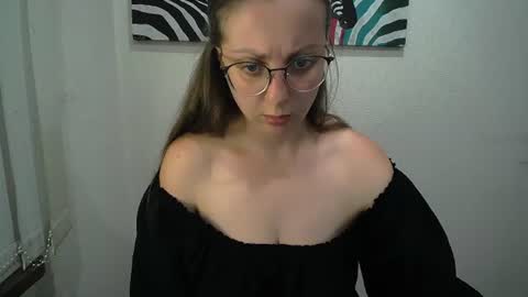 Anna online show from August 7, 12:38 pm