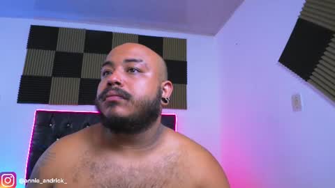 Annie Andrick online show from August 2, 9:38 am