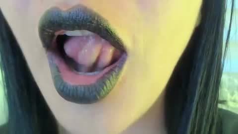 antonia online show from August 2, 11:00 pm