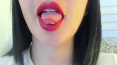 antonia online show from August 10, 10:55 pm