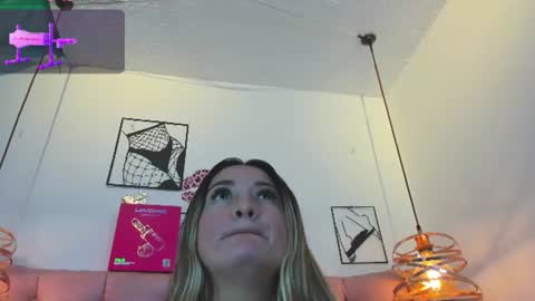_antonella_11 online show from August 6, 4:22 am