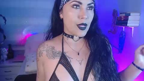 Angie online show from August 6, 12:20 am