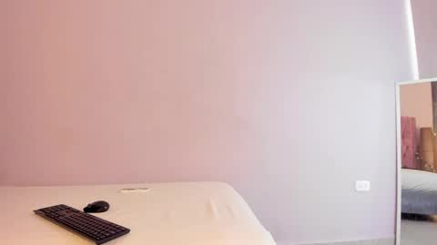 _aria_carter_ online show from June 2, 12:52 pm