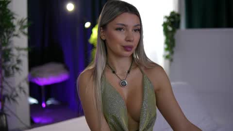 Arielle online show from August 4, 7:27 am