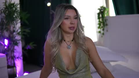 Arielle online show from August 14, 7:12 am