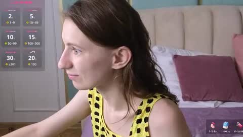 _ash_leyy_ online show from August 8, 5:07 am