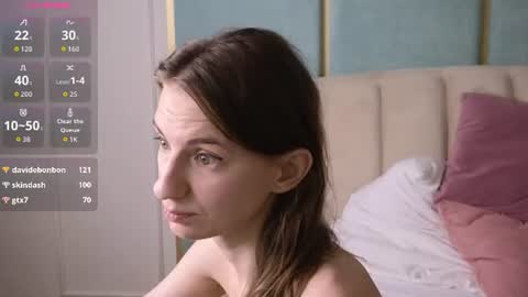 _ash_leyy_ online show from August 10, 6:59 am