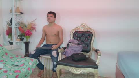 isabella online show from August 15, 3:43 am