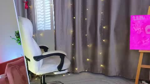 Jess online show from August 7, 6:13 am
