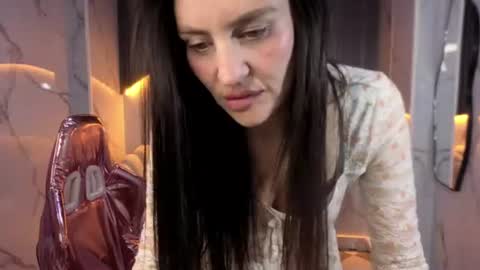 Bella  online show from August 7, 3:01 pm