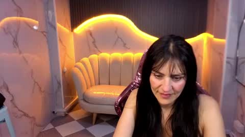 Bella  online show from August 12, 5:15 pm