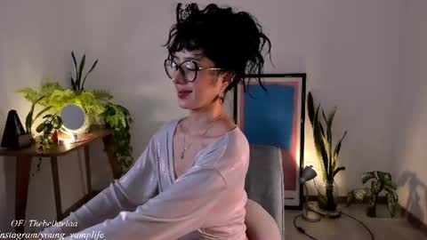 Bella online show from August 2, 3:13 am