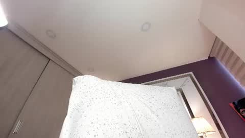 _bellaswwet_ online show from July 26, 6:02 pm