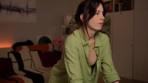 Lili online show from July 28, 8:48 pm