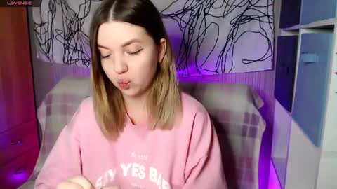 Elizabeth online show from June 17, 9:58 pm