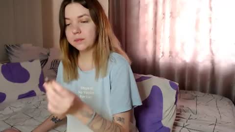 Elizabeth online show from July 5, 12:35 am