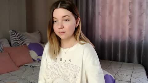 Elizabeth online show from July 9, 1:16 pm