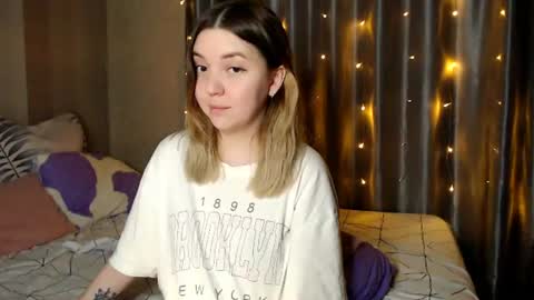 Elizabeth online show from July 11, 8:48 pm