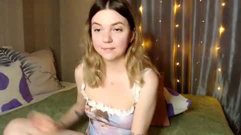 Elizabeth online show from July 14, 2:42 pm