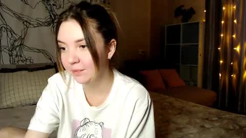 Elizabeth online show from August 11, 10:34 pm