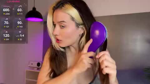 Vi and Alex online show from July 26, 11:43 pm