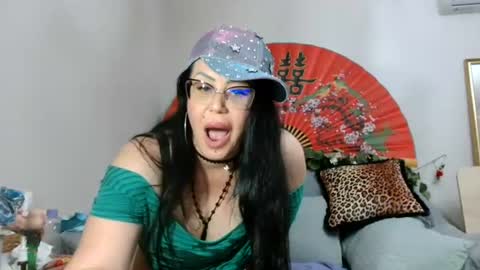 KHALEESI online show from June 24, 11:29 pm
