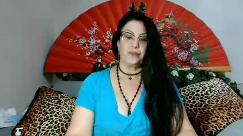 KHALEESI online show from July 28, 9:10 pm