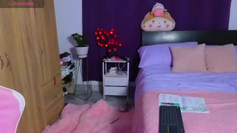 Bonnie online show from July 25, 2:59 am