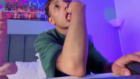  camilo online show from August 4, 6:49 pm