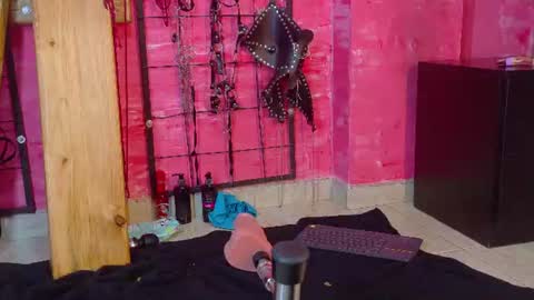 _candy_bdsm_ online show from August 14, 5:22 am