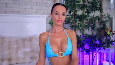 _carlawhite_ online show from August 16, 3:43 am