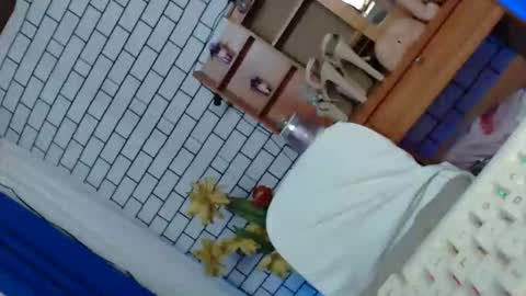 Caroline online show from April 21, 7:14 am