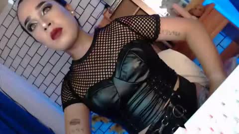 Caroline online show from April 23, 11:14 am