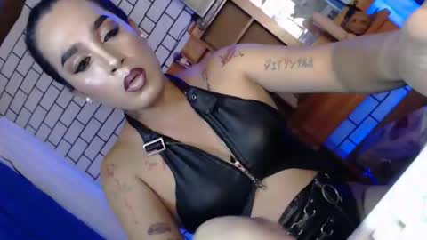 Caroline online show from April 25, 9:48 am