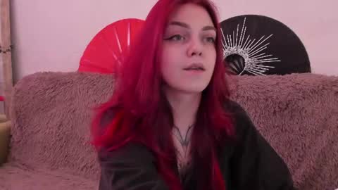 Caroline online show from July 18, 1:23 pm