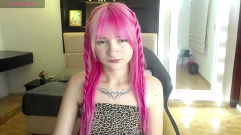 _charlotte_collins_ online show from August 1, 5:19 pm