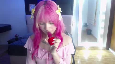 _charlotte_collins_ online show from August 4, 9:34 pm