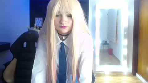 _charlotte_collins_ online show from August 11, 5:15 pm