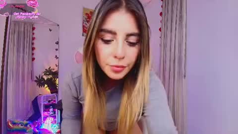  Chloe  online show from July 4, 3:53 am