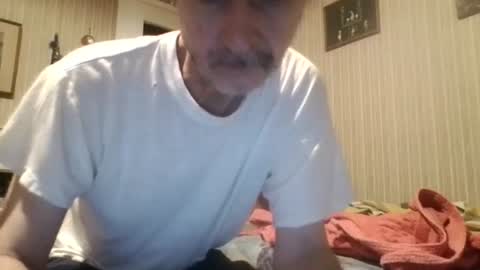 I hate social media  Odio las redes sociales online show from August 16, 10:47 pm