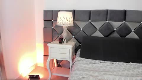 Xiomara online show from August 1, 6:25 pm
