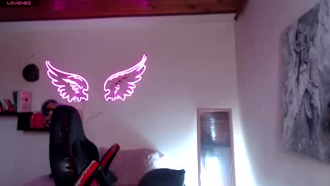 _dennise online show from August 11, 3:58 pm
