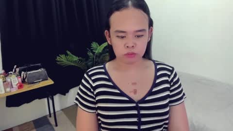 _diannamarie69_ online show from August 6, 2:27 pm