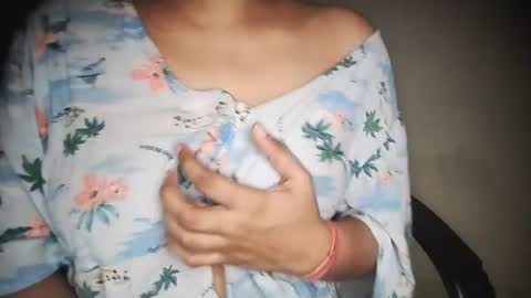 _dreamgirl_0 online show from August 4, 4:53 am