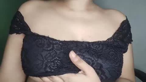 _dreamgirl_0 online show from August 11, 11:23 am
