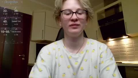 chloue and Gretta online show from August 8, 7:36 pm